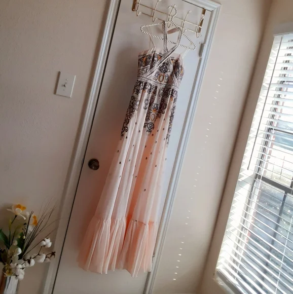Bcbgmaxazria Blush Beaded Gown Maxi Dress Bcbgmaxazria Blush Beaded Gown Maxi Dress